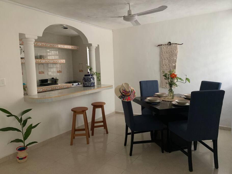 Villa Private Full House With Pool And Cozy Patio à Valladolid  Extérieur photo