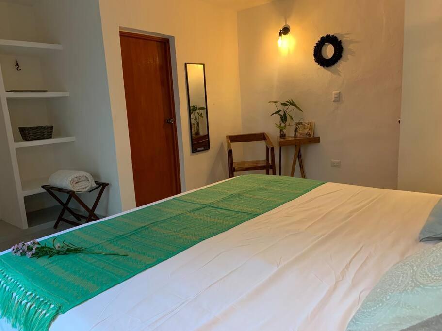 Villa Private Full House With Pool And Cozy Patio à Valladolid  Extérieur photo